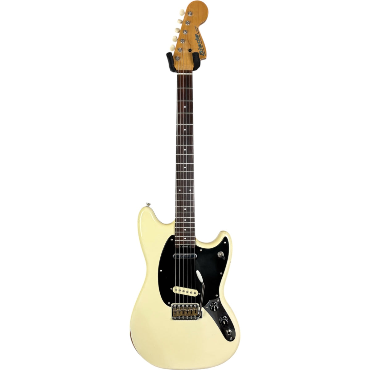 Blade Levinson MG Mustang anni '90 - Vintage White