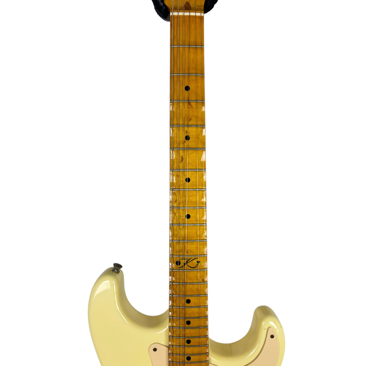 Fender Japan 57-es újrakiadású Stratocaster 2007-2008 - vintage fehér - scalloped fogólappal
