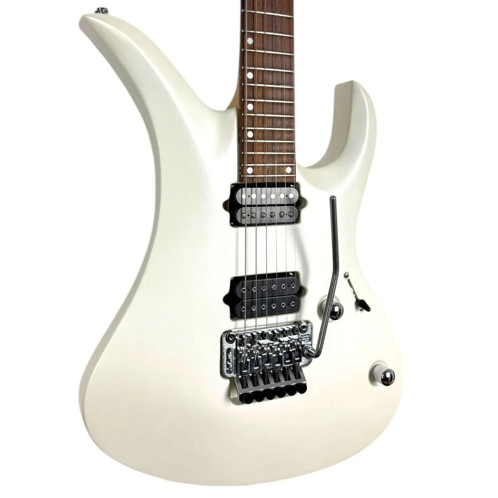 Siggi Braun Falcon Blackbird - German Custom Shop Guitar - Satin White Pearl - Pat´s Guitars
