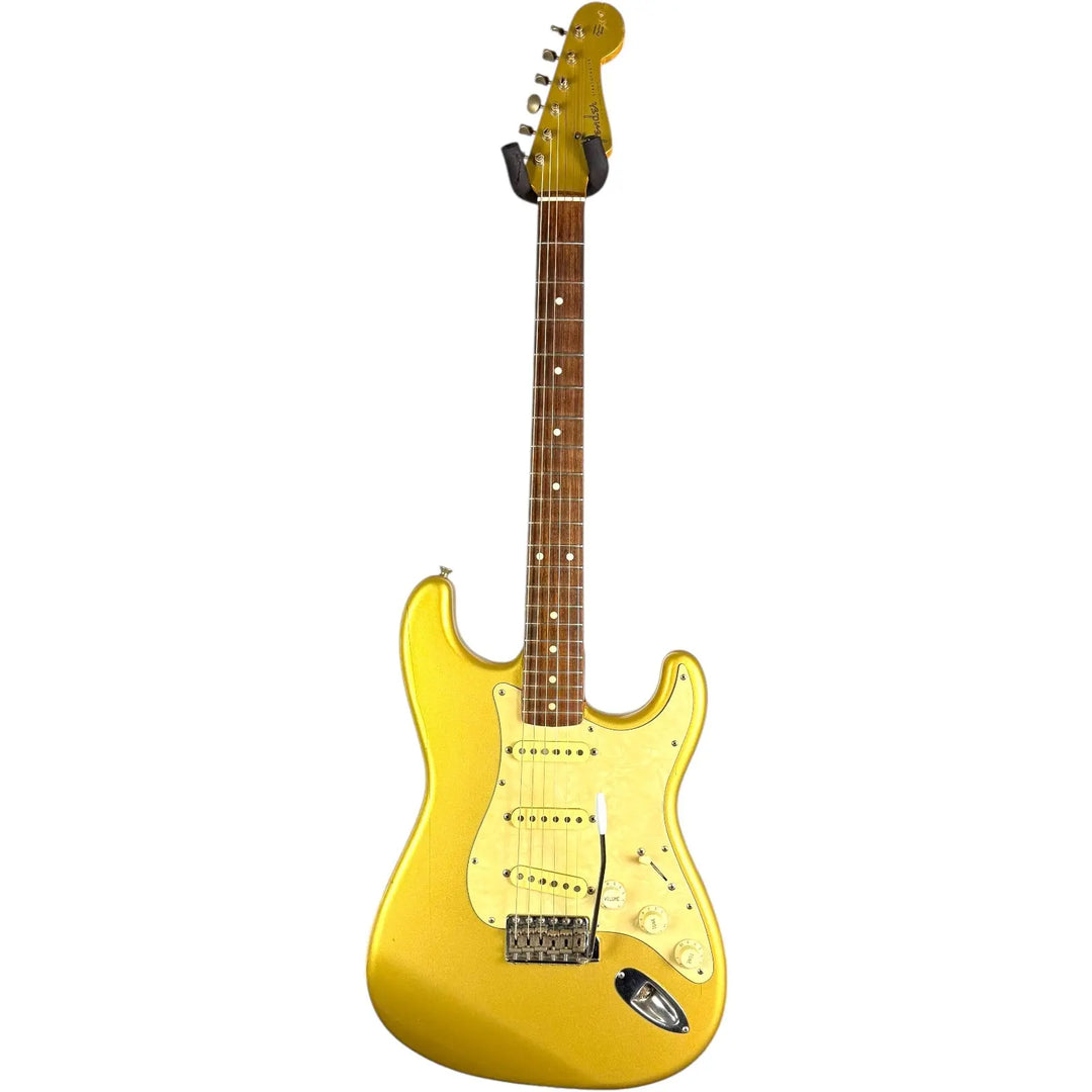 Fender Japan ST62-65AS 40th Anniversary 62‘ Reissue Stratocaster - Gold - Matching Headstock Fender