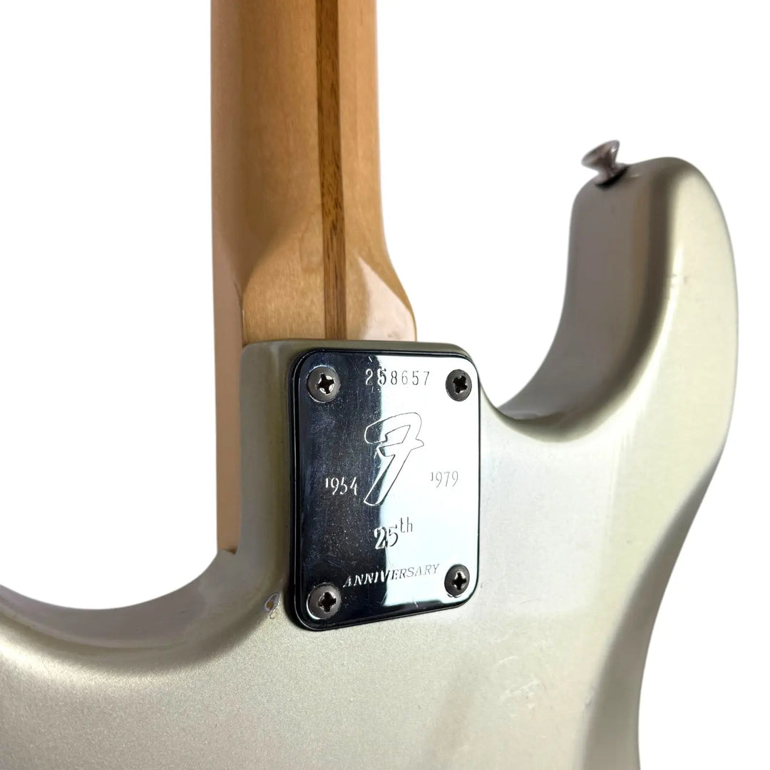 Fender 25th Anniversary Stratocaster 1979 - Silver - Pat´s Guitars
