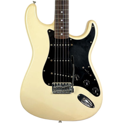 Fender Japan 72 Reissue Stratocaster 1997-2000 - Vintage bílá