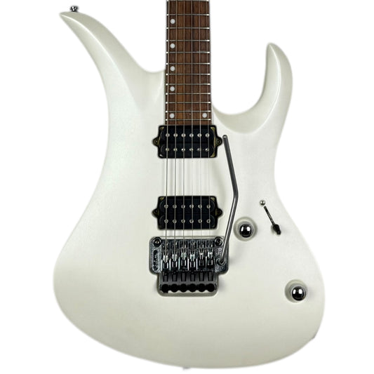 Siggi Braun Falcon Blackbird - German Custom Shop Guitar - Satin White Pearl