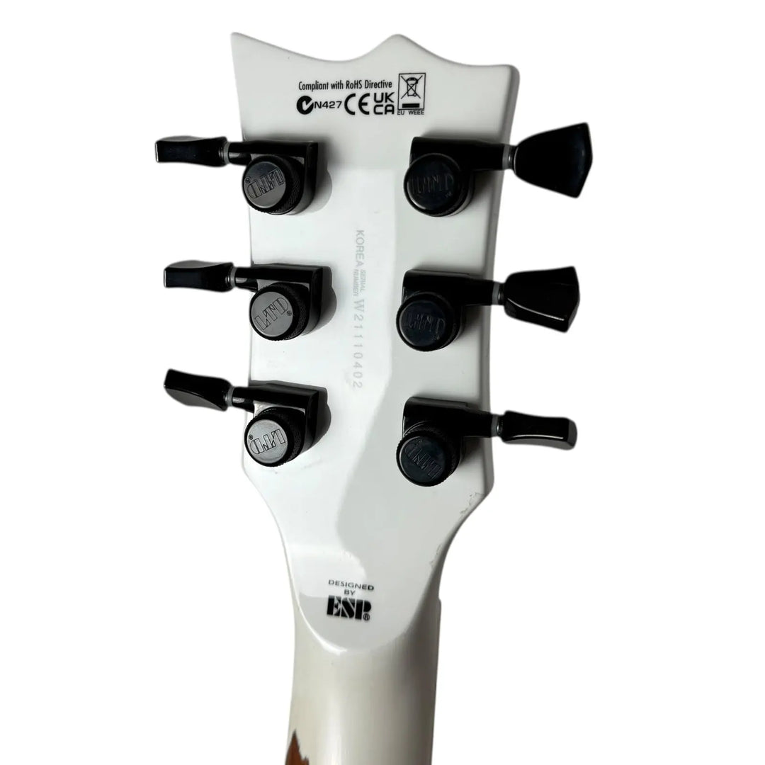 ESP LTD James Hetfield Signature Iron Cross 2021 - Snow White Aged - Pat´s Guitars