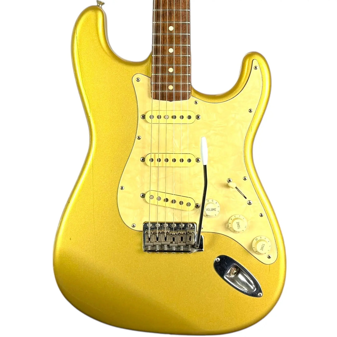 Fender Japan ST62-65AS 40th Anniversary 62‘ Reissue Stratocaster - Gold - Matching Headstock Fender