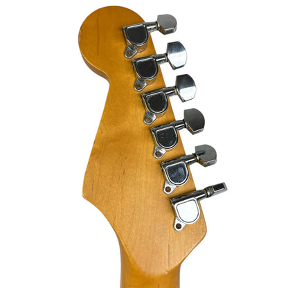 Fender Japan Stratocaster 1988-1989 – přelakováno na červenou