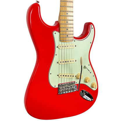 Fender MOD Stratocaster 2011 – rouge Fiesta nitrocellulosique