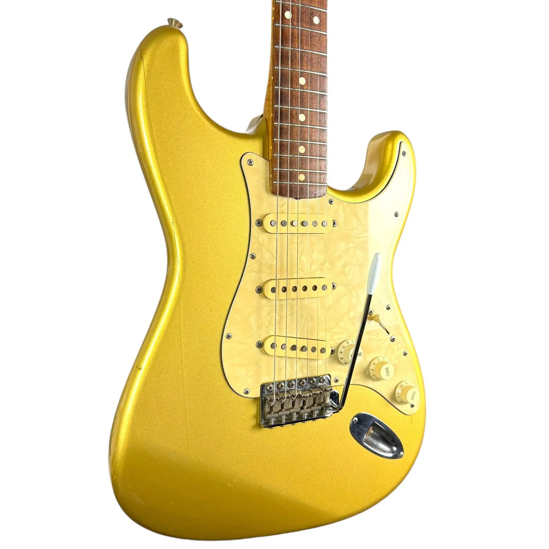 Fender Japan ST62-65AS 40th Anniversary 62‘ Reissue Stratocaster - Gold - Matching Headstock Fender