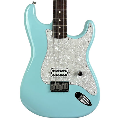 Fender Tom Delonge Signature Stratocaster 2023 - Daphne Blue
