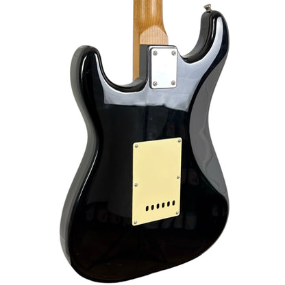 Bacchus Universe Series BST-2-RSM Stratocaster HSS – černá