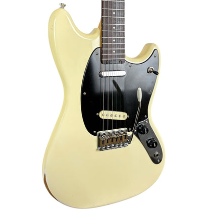Blade Levinson MG Mustang anni '90 - Vintage White