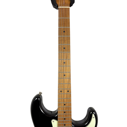 Bacchus Universe Series BST-2-RSM Stratocaster HSS – černá