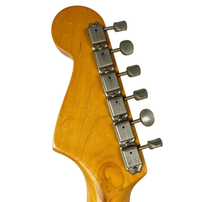 Fender Japan 66 Reissue Jazzmaster 1999-2002 - Канди Епъл Ред - Със съвпадащ глава на грифа