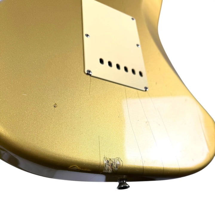 Fender Japan ST62-65AS 40th Anniversary 62‘ Reissue Stratocaster - Gold - Matching Headstock Fender
