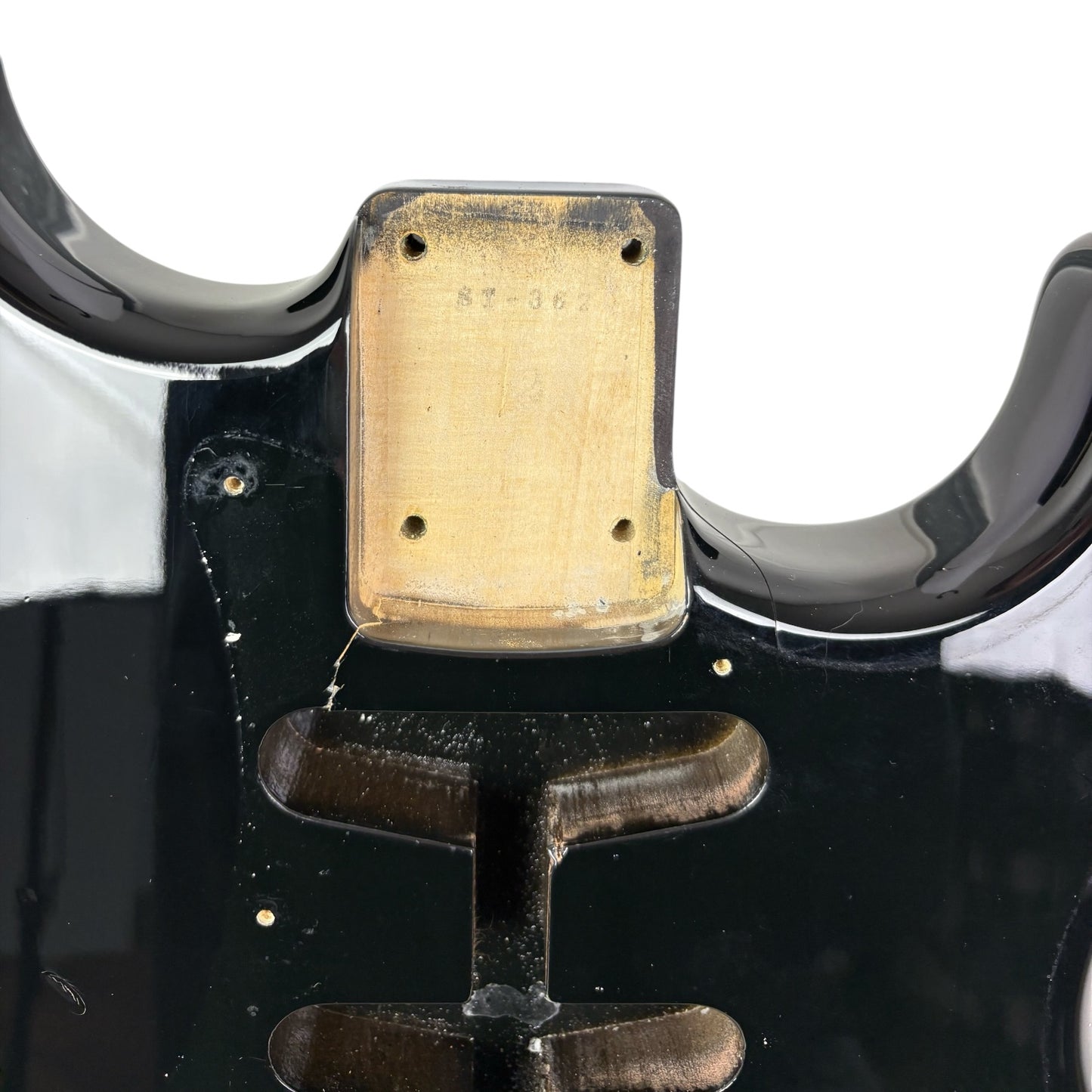 Fender Japan ST-362 Stratocaster -runko - Musta