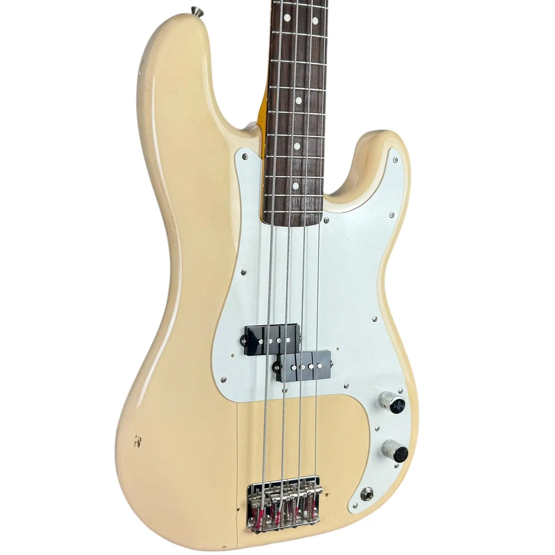 Fender Japan PB62 62’ Reissue Precision Bass 1999-2002 - Vintage White Fender