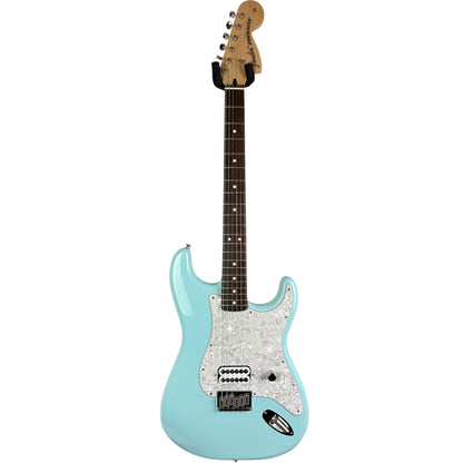 Fender Tom Delonge Signature Stratocaster 2023 - Daphne Blue