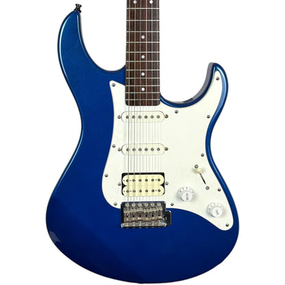 Yamaha Pacifica PAC-012 2017 – tmavě modrá metalíza