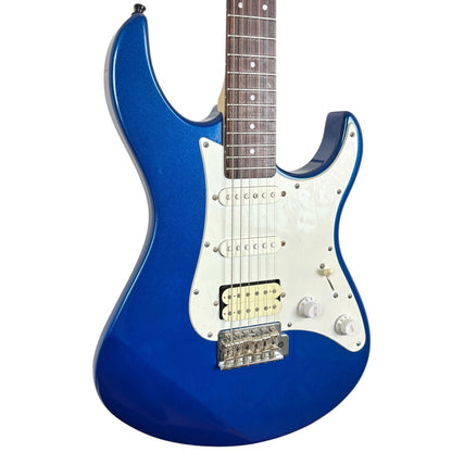 Yamaha Pacifica PAC-012 2017 – tmavě modrá metalíza
