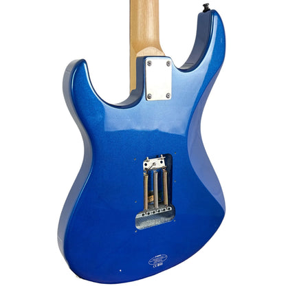 Yamaha Pacifica PAC-012 2017 – tmavě modrá metalíza