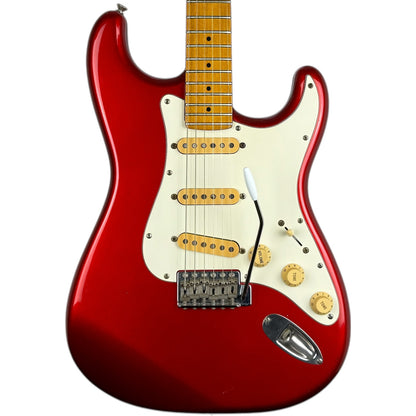 Fender Japan Stratocaster 1984-1987 - rojo manzana acaramelada