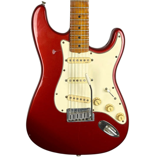 Fender USA Yngwie Malmsteen Signature Stratocaster 1991 - rojo manzana acaramelada