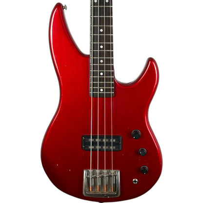 Elektrická baskytara Tokai LBX z roku 1984 – metalická červená